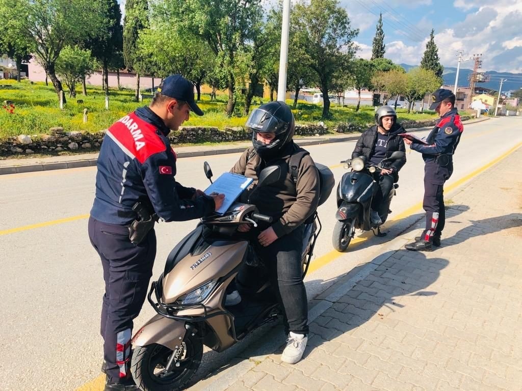 AYDIN’DA MOTOSİKLET SÜRÜCÜLERİ BİLGİLENDİRİLDİ