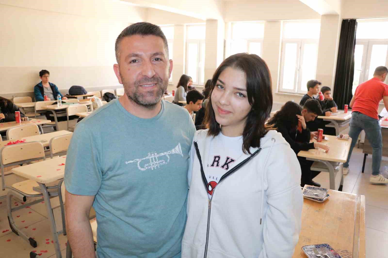 KEMAL ARİFOĞLU VE ELİF EZGİ ARİFOĞLU
