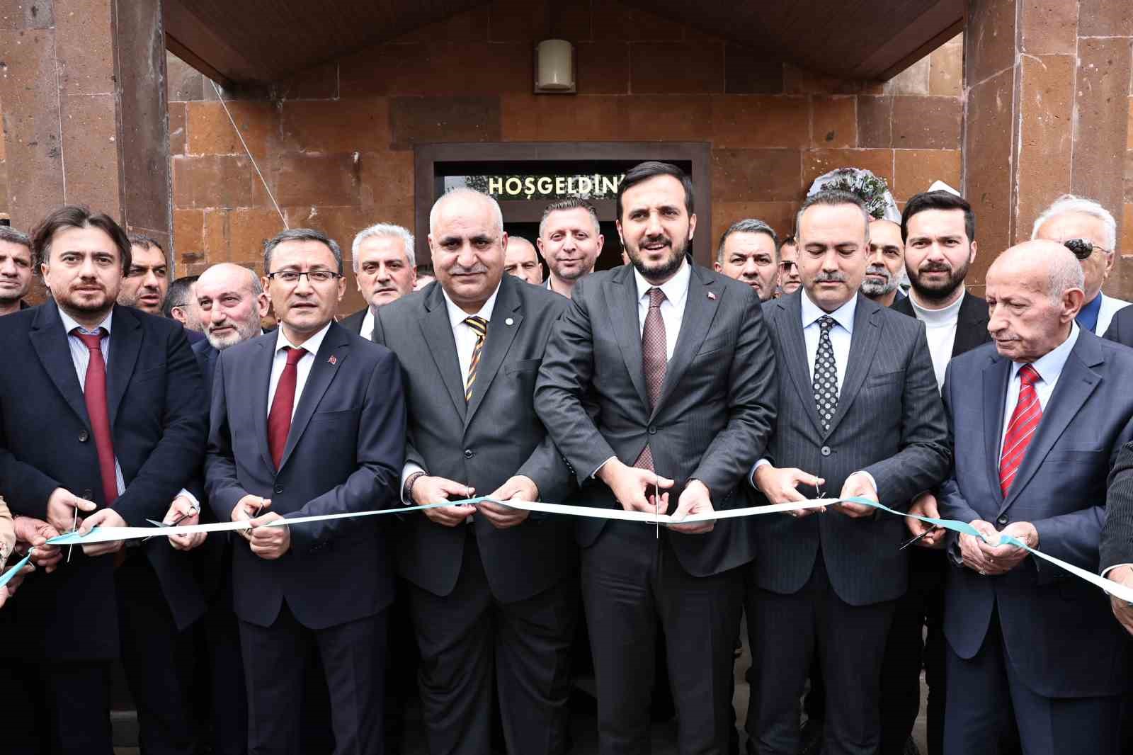 BAĞCILAR BELEDİYESİ TARAFINDAN BİTLİSLİ VATANDAŞLARIN EKSERİYETİNİN YAŞADIĞI DEMİRKAPI MAHALLESİ’NDE YAPILAN