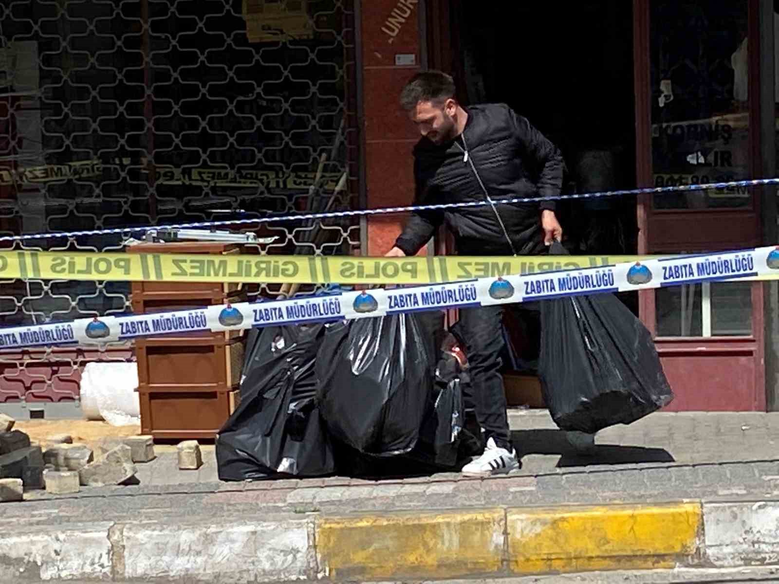 BAHÇELİEVLER’DE DÜN AKŞAM SAATLERİNDE KOLONLARI ÇATLAYAN VE 3 MİLİMETRE KAYDIĞI