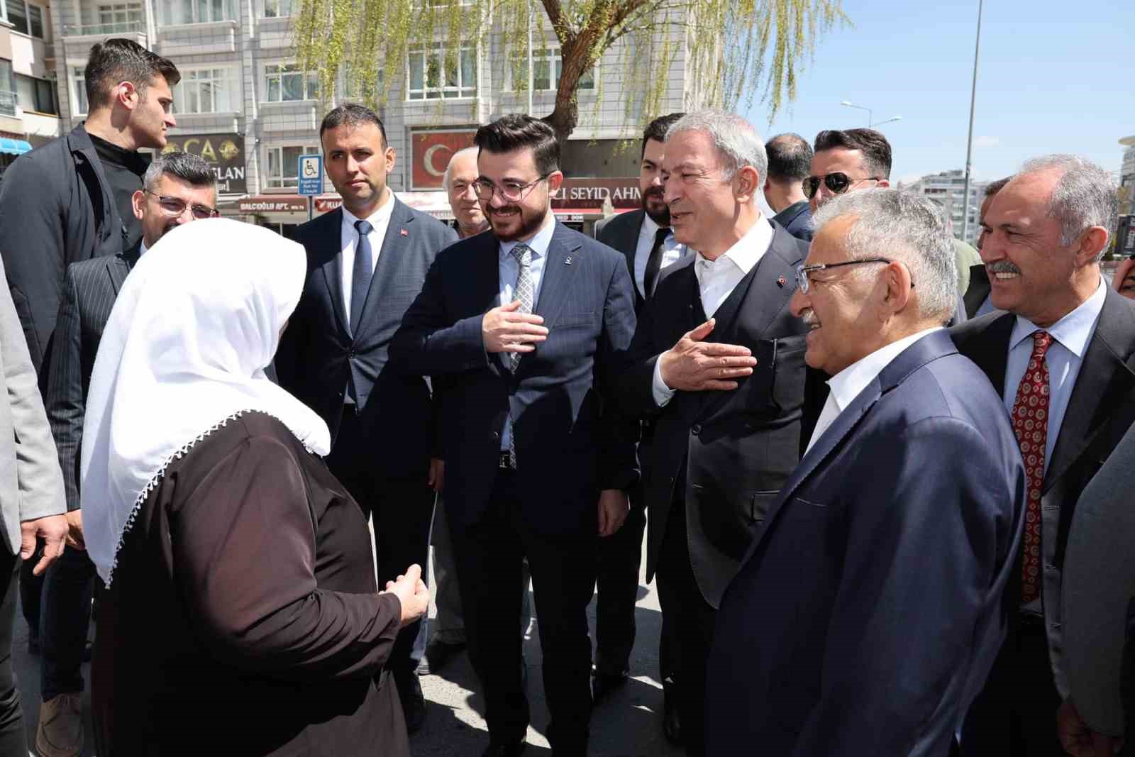 KAYSERİ BÜYÜKŞEHİR BELEDİYE BAŞKANI DR. MEMDUH BÜYÜKKILIÇ, MİLLİ SAVUNMA BAKANI