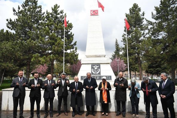 KAYSERİ BÜYÜKŞEHİR BELEDİYE BAŞKANI DR. MEMDUH BÜYÜKKILIÇ, MİLLİ SAVUNMA BAKANI