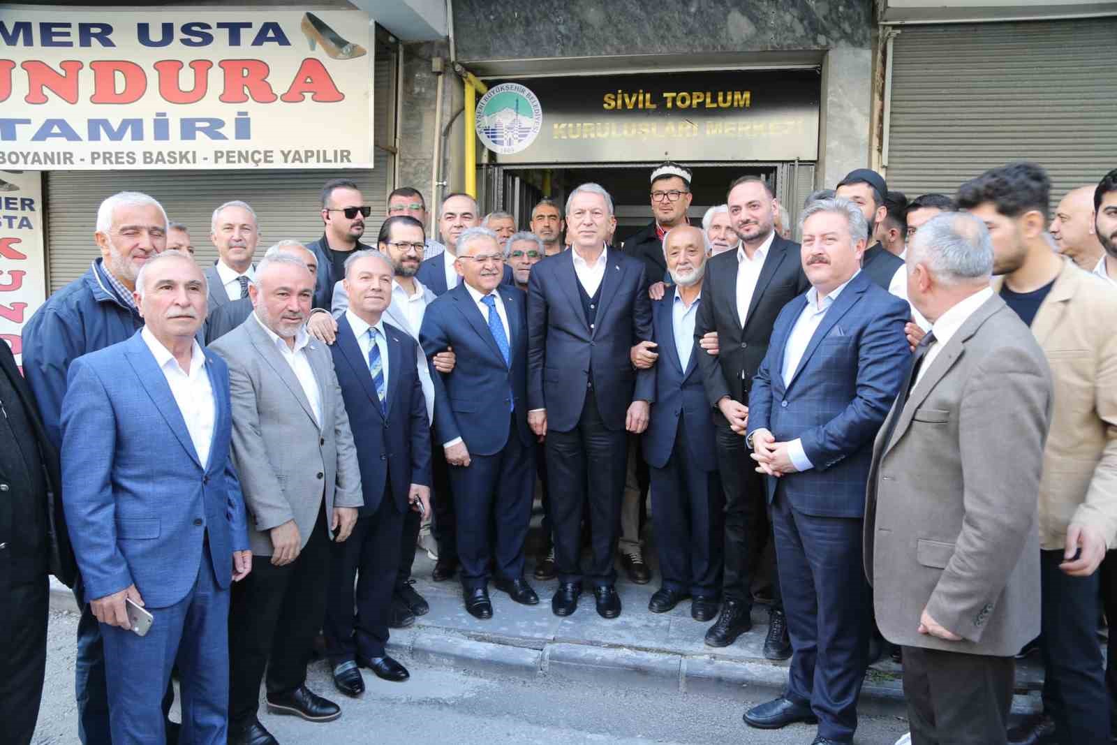 KAYSERİ BÜYÜKŞEHİR BELEDİYE BAŞKANI DR. MEMDUH BÜYÜKKILIÇ, MİLLİ SAVUNMA BAKANI