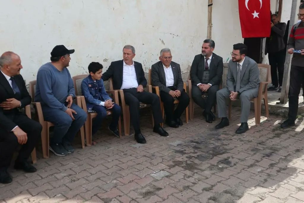 MİLLİ SAVUNMA BAKANI HULUSİ AKAR, TERÖRİSTLERLE GİRDİĞİ ÇATIŞMADA ŞEHİT DÜŞEN