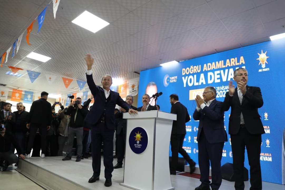 MİLLİ SAVUNMA BAKANI HULUSİ AKAR, “YAŞADIKLARI SIKIŞMIŞLIKTAN DOLAYI BUNLARIN ELEBAŞLARININ