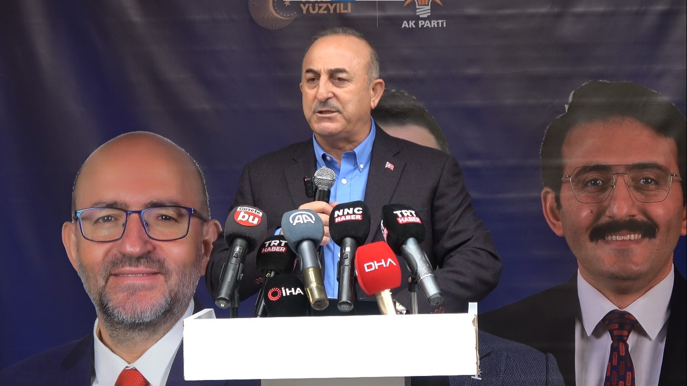 DIŞİŞLERİ BAKANI MEVLÜT ÇAVUŞOĞLU BUCAK AK PARTİ SEÇİM KOORDİNASYON MERKEZİNİN