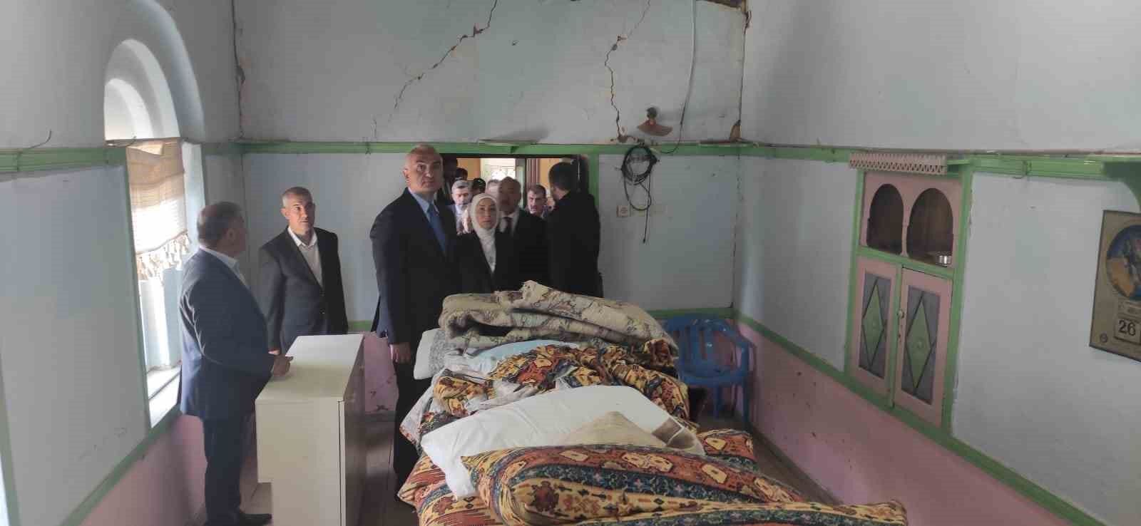 KÜLTÜR VE TURİZM BAKANI MEHMET NURİ ERSOY, MALATYA’DA DEPREMDE HASAR