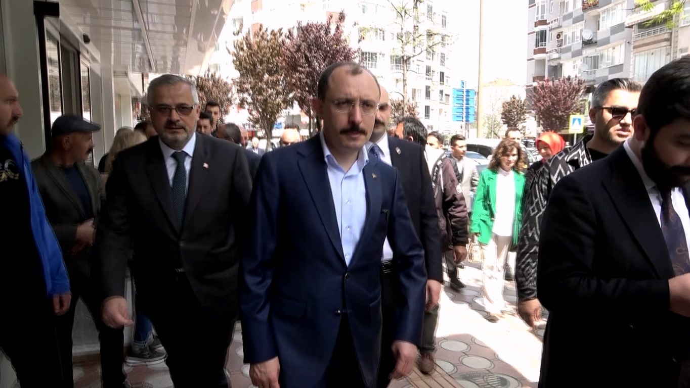 SAMSUN'UN BAFRA İLÇESİNDE ZİYARETLERDE BULUNAN TİCARET BAKANI VE AK PARTİ