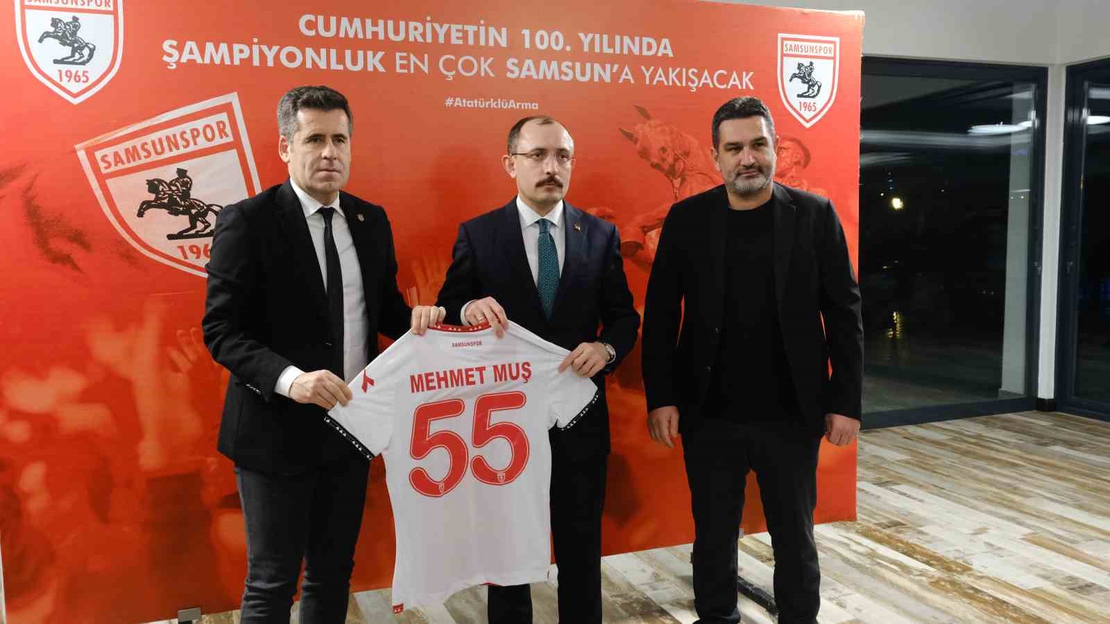 SÜPER LİG’E ÇIKIŞINI GARANTİLEYEN SAMSUNSPOR’UN TESİSLERİNİ ZİYARET EDEREK KULÜP YÖNETİMİ
