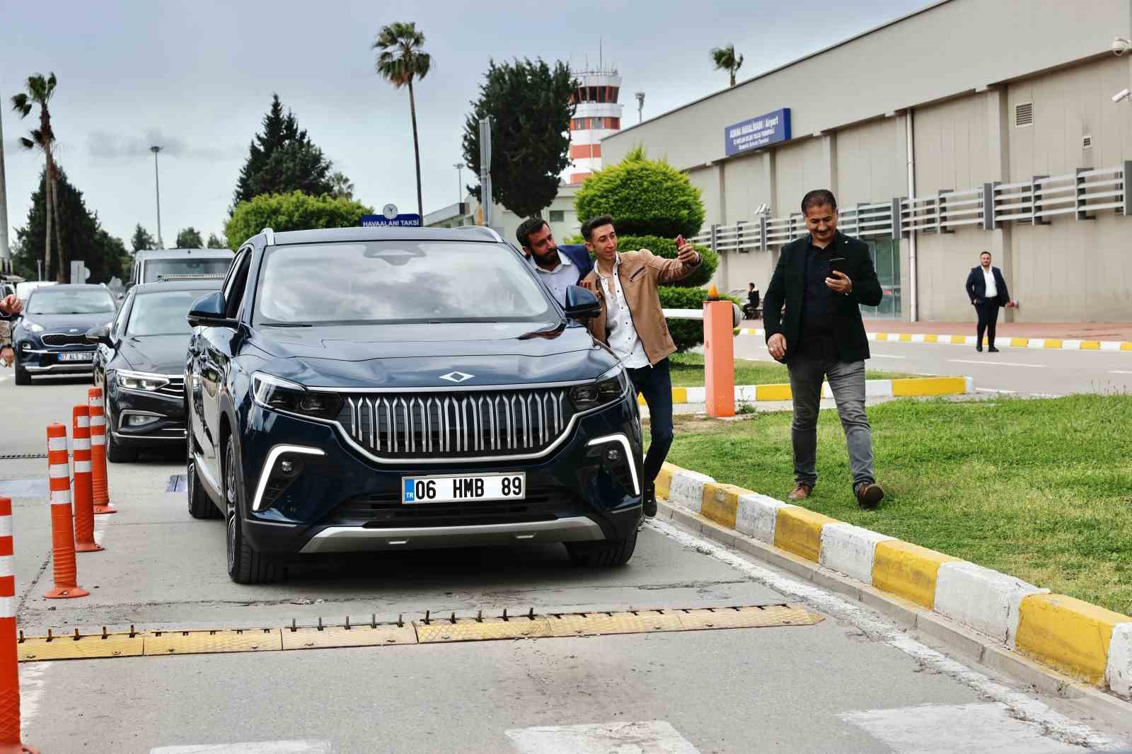 ADANA'YA GELEN HAZİNE VE MALİYE BAKANI NUREDDİN NEBATİ, TÜRKİYE'NİN YERLİ