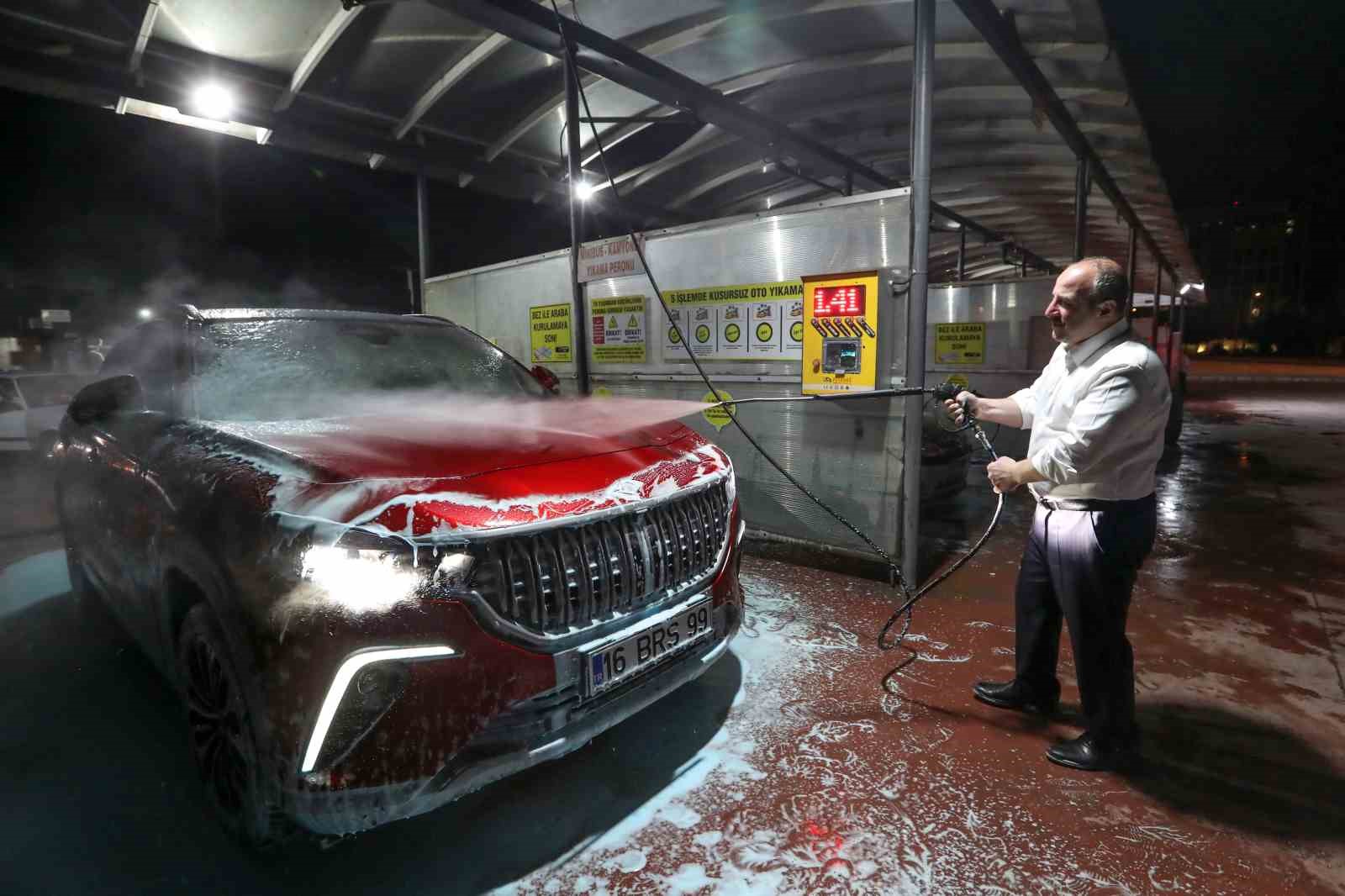 SANAYİ VE TEKNOLOJİ BAKANI MUSTAFA VARANK, 'BAYRAM TEMİZLİĞİ' NOTUYLA, TOGG'U