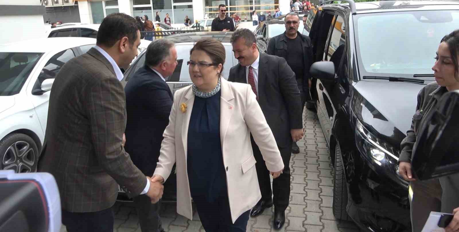 AİLE VE SOSYAL HİZMETLER BAKANI DERYA YANIK, OSMANİYE TİCARET VE