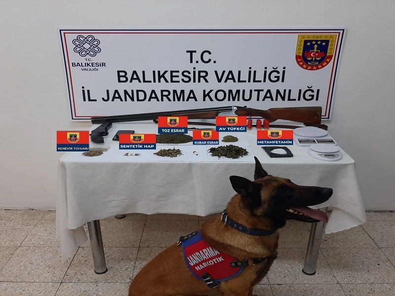 BALIKESİR'DE JANDARMADAN UYUŞTURUCU OPERASYONU