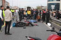 Balıkesir’de motosiklet otomobile çarptı: 1 ölü, 1 yaralı