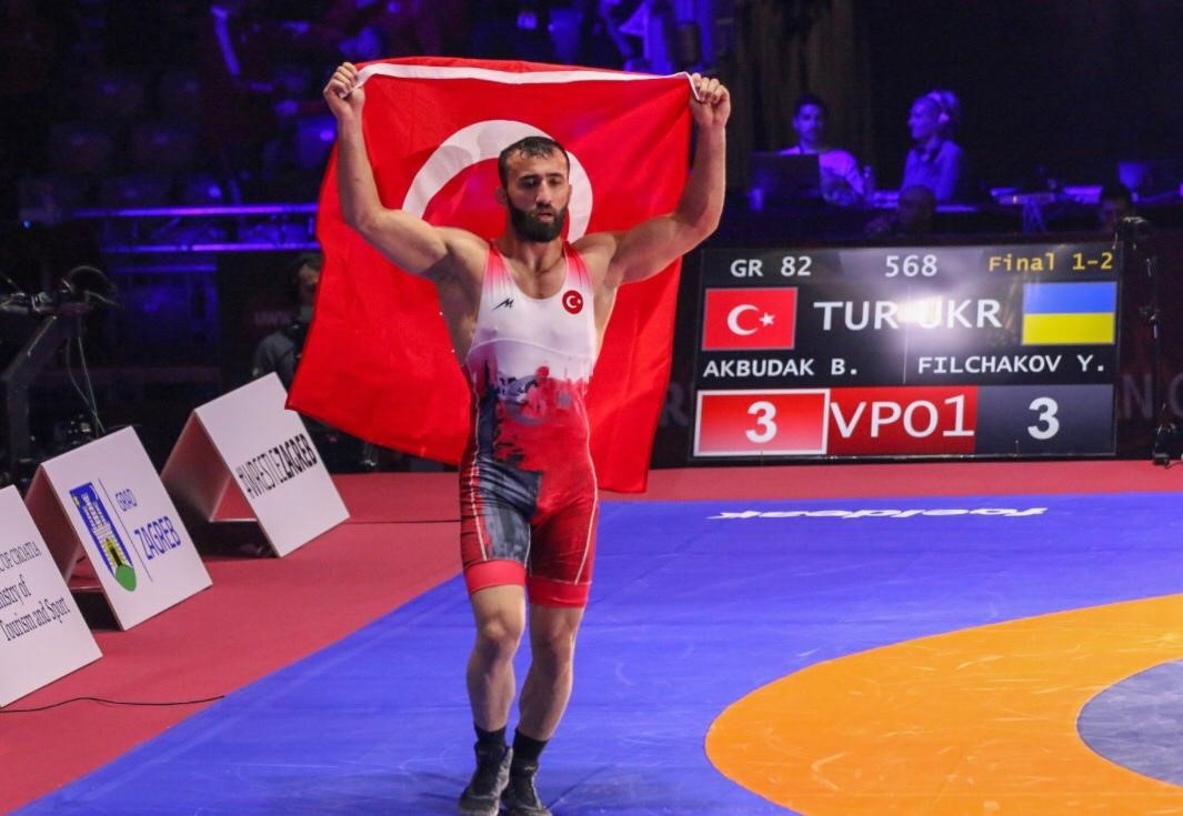 BARTIN ÜNİVERSİTESİ (BARÜ) SPOR BİLİMLERİ FAKÜLTESİ MEZUNU BURHAN AKBUDAK, AVRUPA