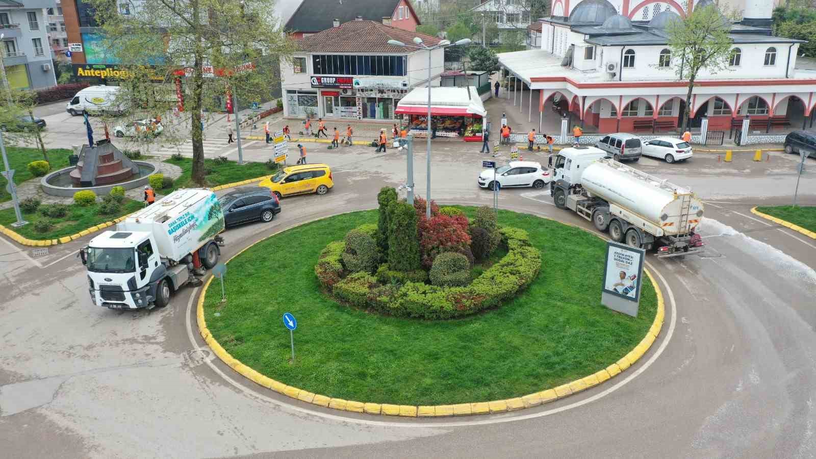 RAMAZAN BAYRAMI’NA SAYILI GÜNLER KALA BAŞİSKELE BELEDİYESİ, İLÇENİN DÖRT BİR