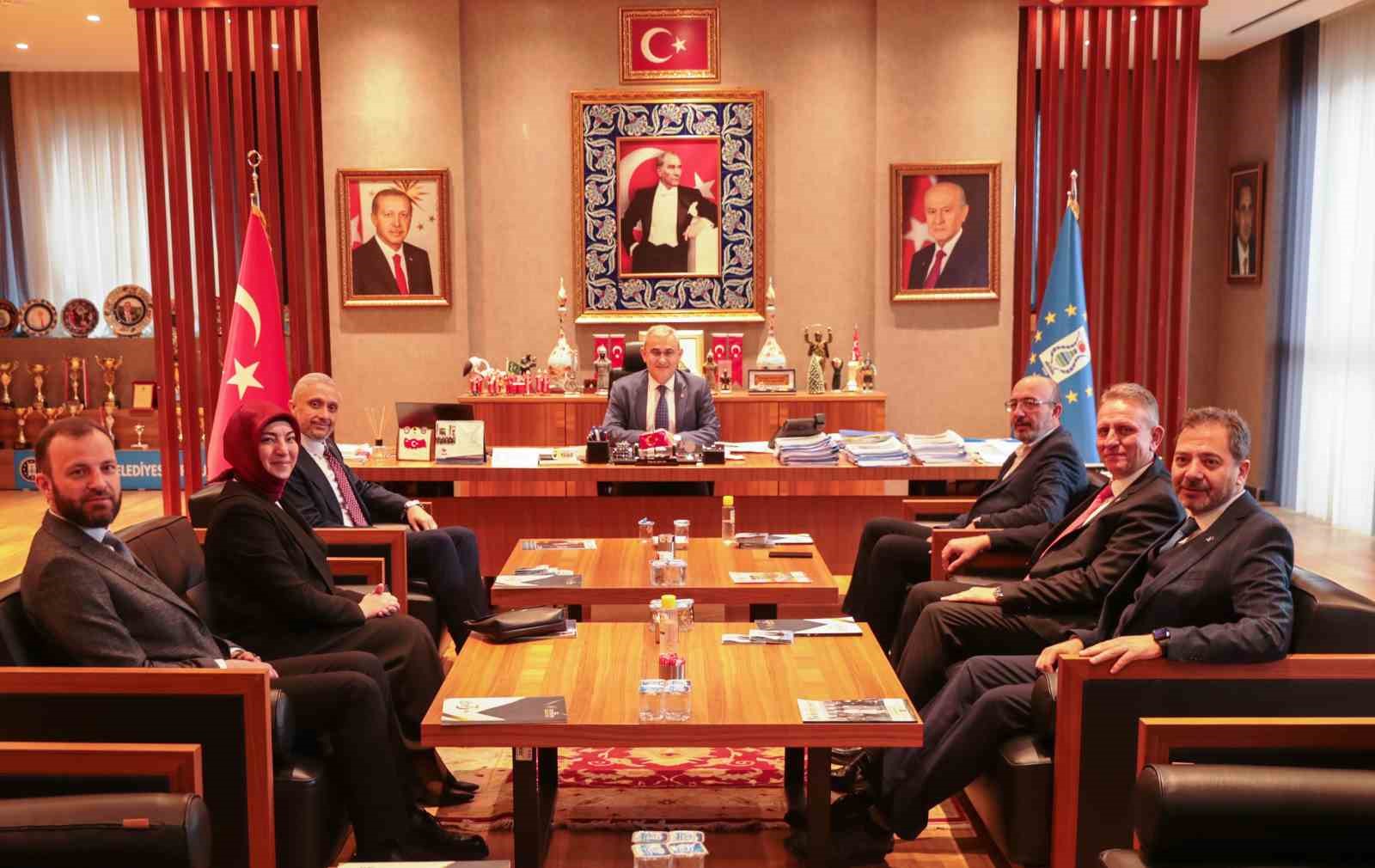 BAŞKAN ALİM IŞIK, AK PARTİ KÜTAHYA MİLLETVEKİLİ ADAYLARINI AĞIRLADI