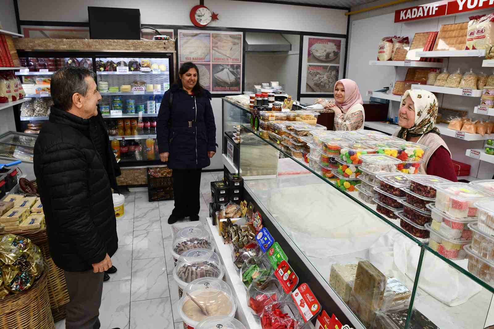 TEPEBAŞI BELEDİYE BAŞKANI DT. AHMET ATAÇ, ESKİŞEHİRLİ ESNAFLARI DÜKKÂNLARINDA ZİYARET
