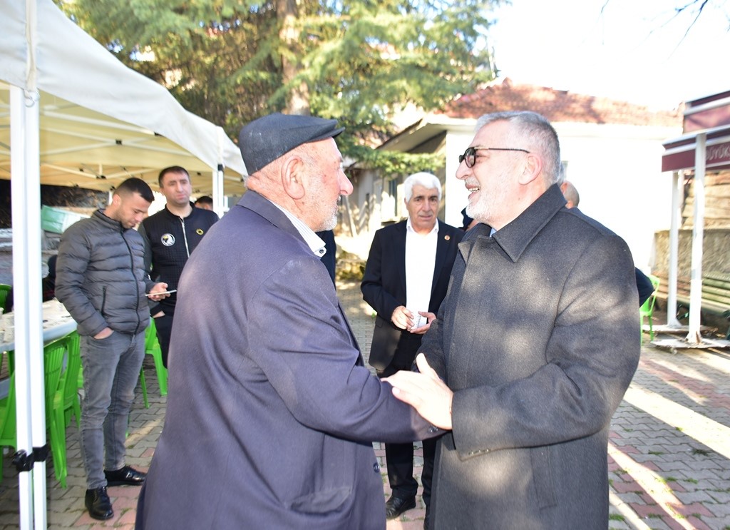 ESKİŞEHİR İNÖNÜ BELEDİYE BAŞKANI KADİR BOZKURT, BAYRAM NAMAZI SONRASI CAMİ