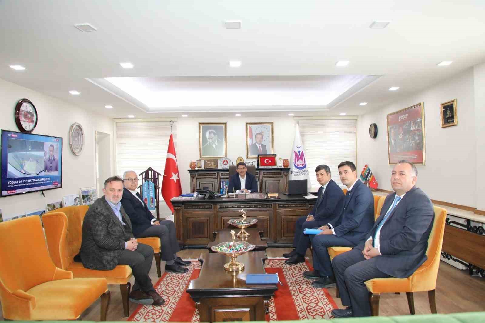 ŞEHZADELER BELEDİYE BAŞKANI ÖMER FARUK ÇELİK, ŞEHZADELER İLÇESİNE 8 YENİ