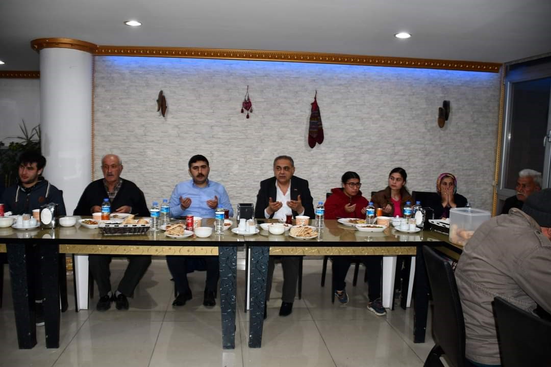 SİVAS GÜRÜN BELEDİYE BAŞKANI NAMİ ÇİFTÇİ,  DEPREMZEDELER VE DEPREM