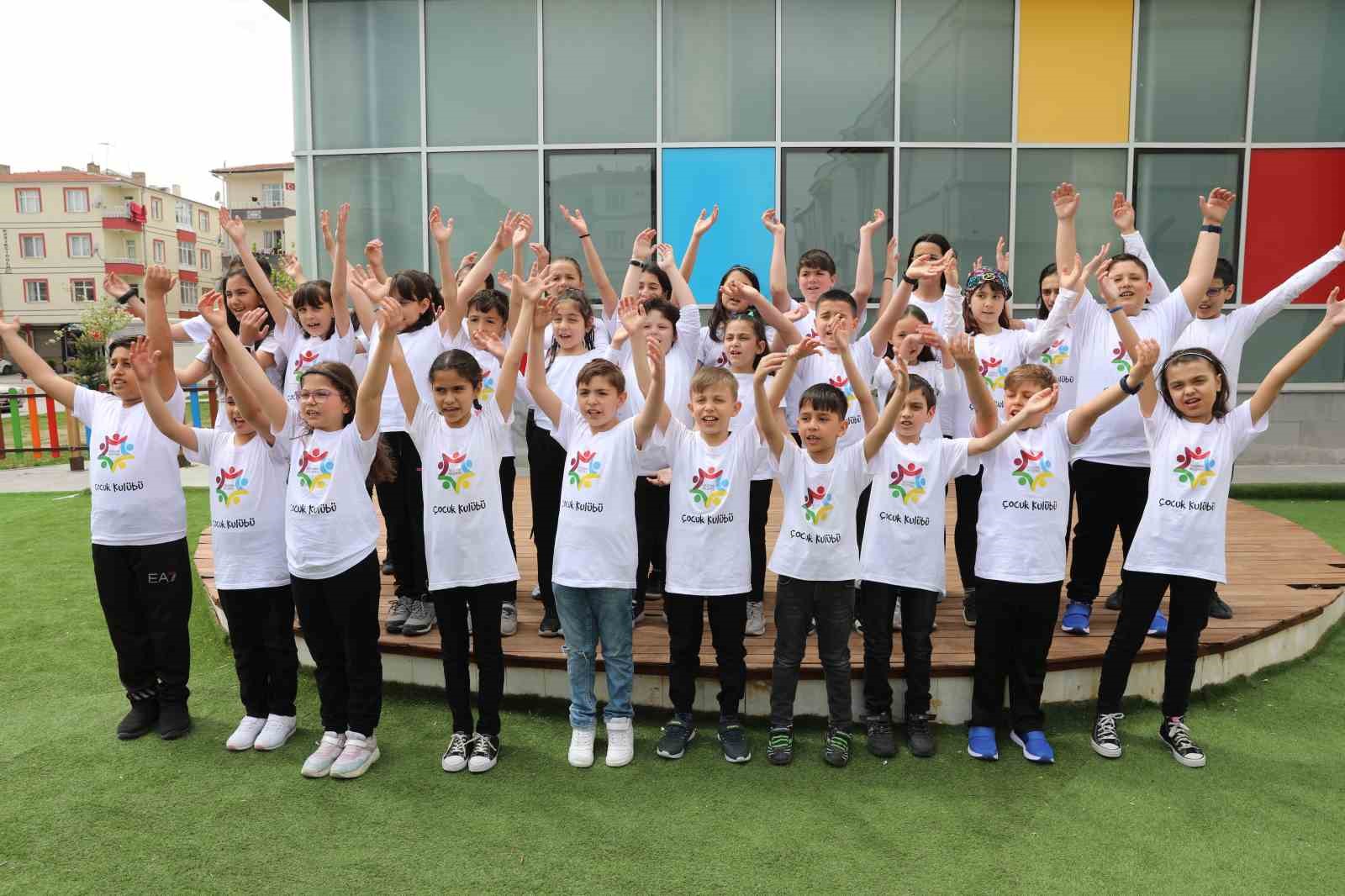 KOCASİNAN BELEDİYESİ ÇOCUK KULÜBÜ KURSİYERLERİ, 23 NİSAN ULUSAL EGEMENLİK VE