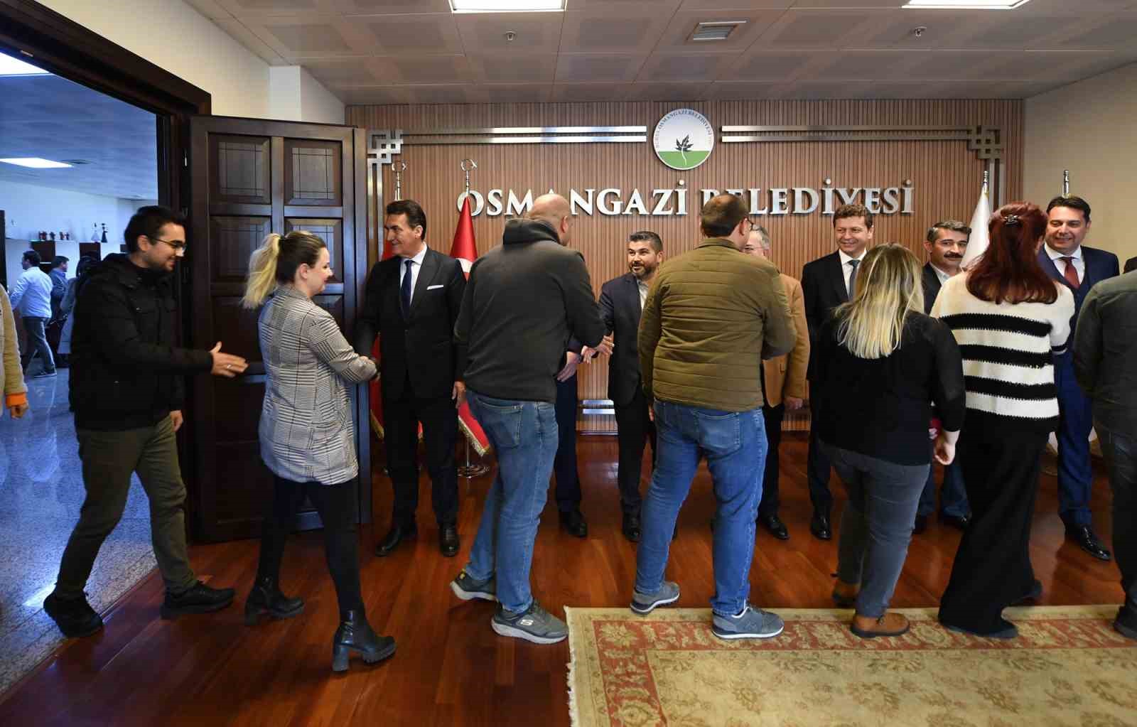 BAŞKAN DÜNDAR PERSONELLE BAYRAMLAŞTI