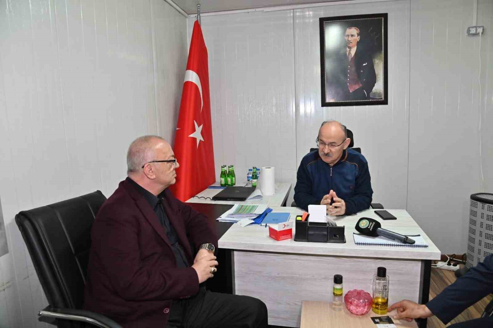 MANİSA BÜYÜKŞEHİR BELEDİYE BAŞKANI CENGİZ ERGÜN, AFET BÖLGESİ TEMASLARI ÇERÇEVESİNDE,