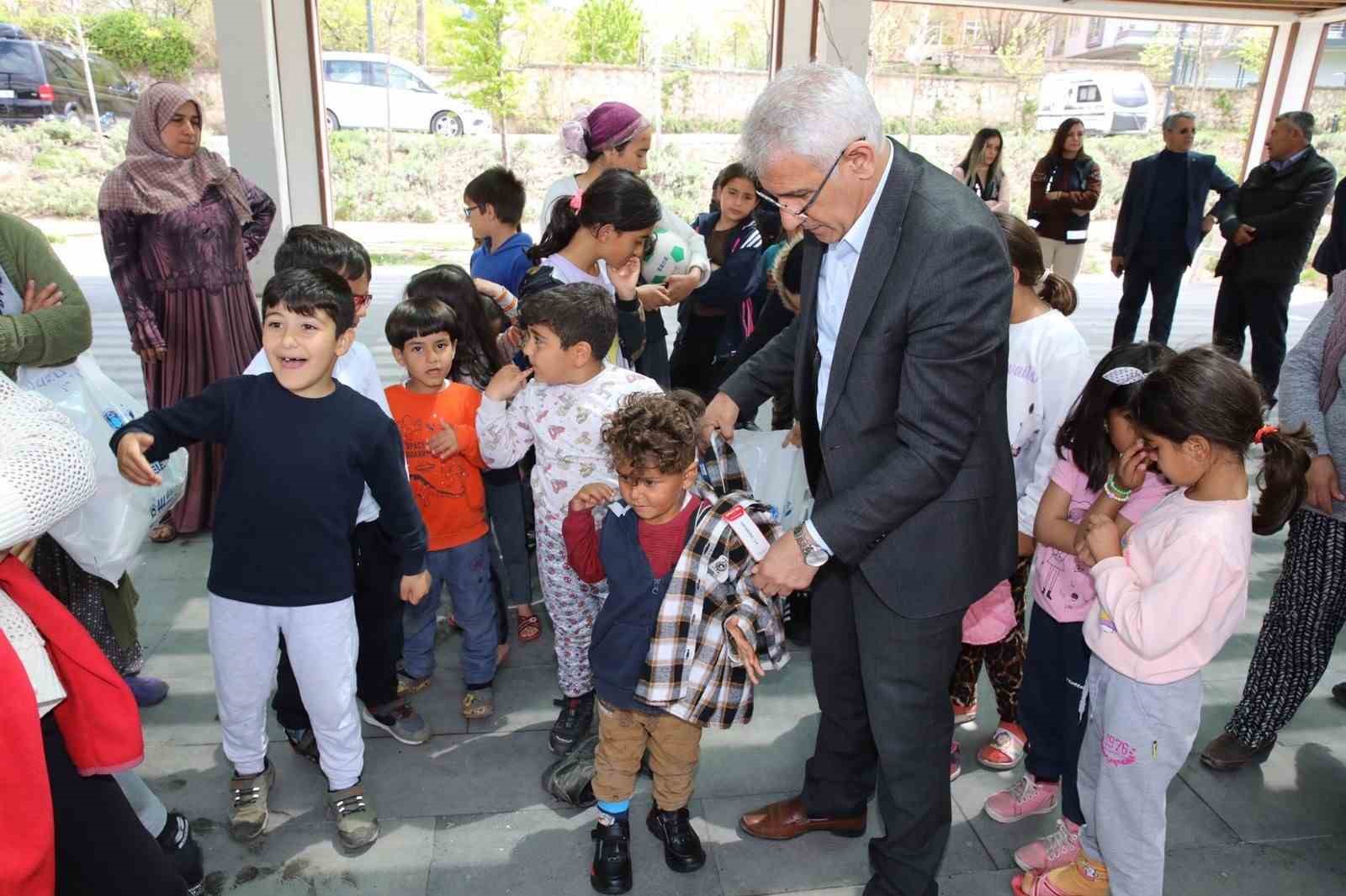 ASRIN FELAKETİ OLARAK NİTELENDİRİLEN KAHRAMANMARAŞ MERKEZLİ DEPREMLERDEN ETKİLENEN BATTALGAZİ’DE VATANDAŞLARIN