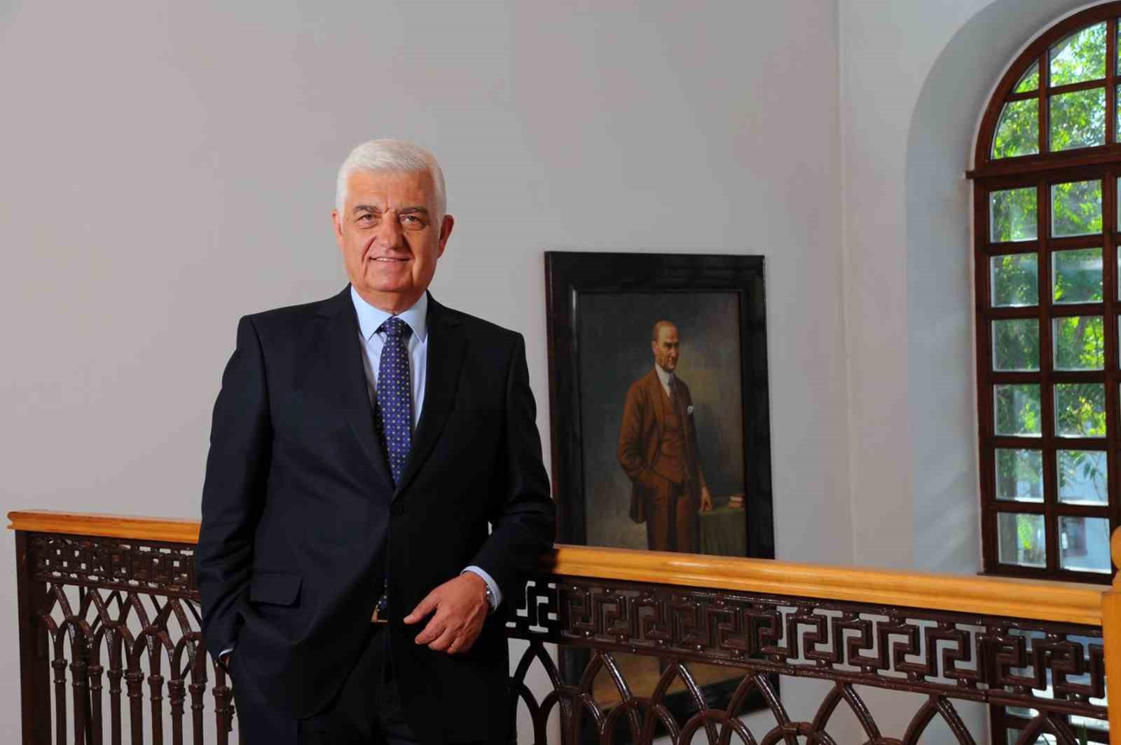 MUĞLA BÜYÜKŞEHİR BELEDİYE BAŞKANI DR. OSMAN GÜRÜN RAMAZAN BAYRAMI’NI KUTLAYAN