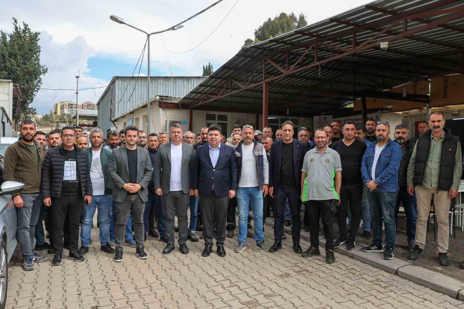 BUCA BELEDİYE BAŞKANI ERHAN KILIÇ, RAMAZAN BAYRAMI ÖNCESİNDE BELEDİYE PERSONELİ