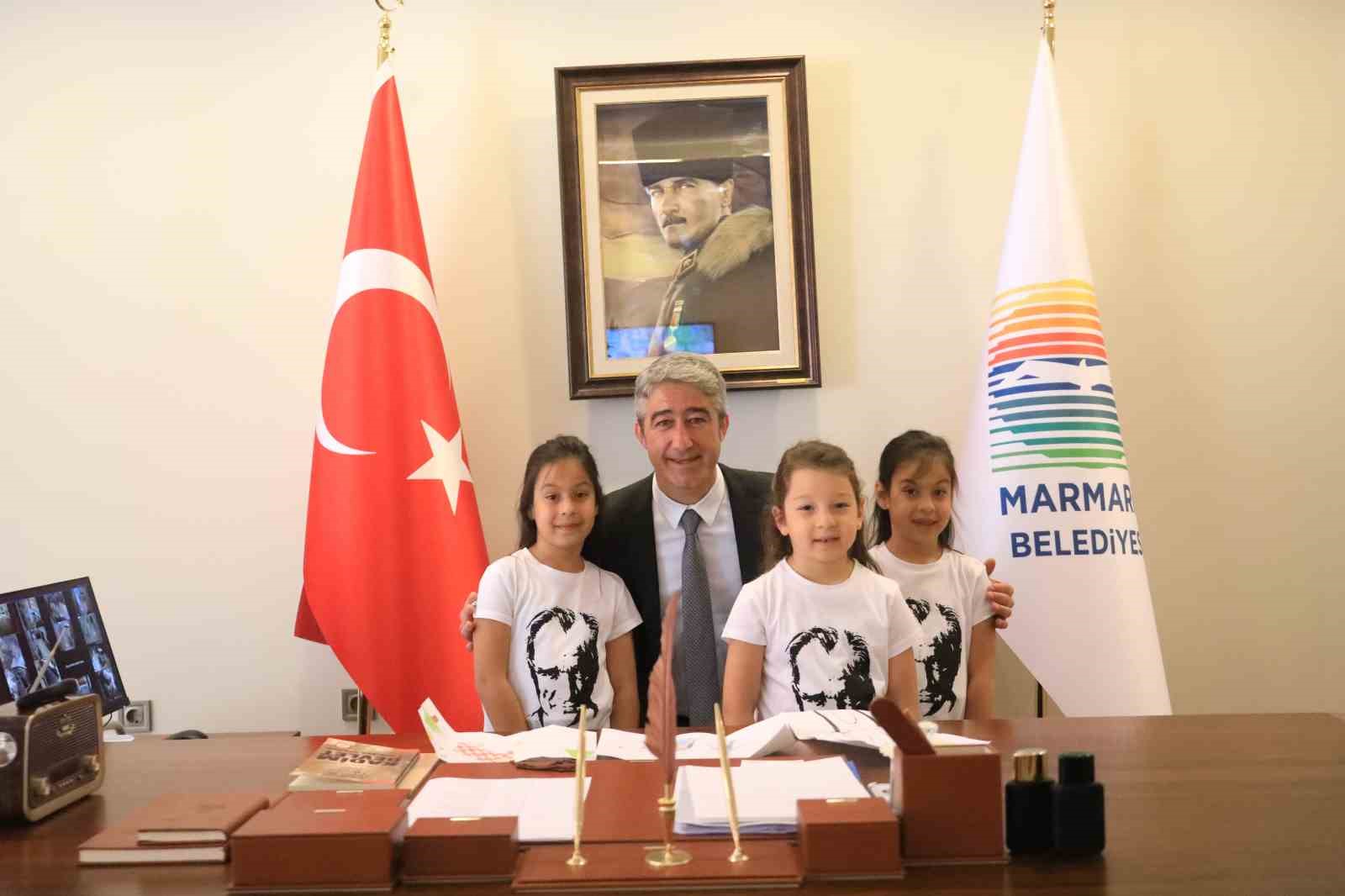 MUĞLA (İHA) - MARMARİS BELEDİYE BAŞKANI MEHMET OKTAY, 23 NİSAN’IN
