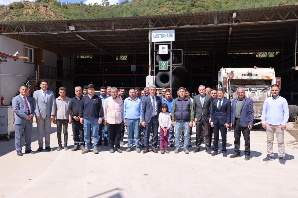 BAŞKAN OKTAY, PERSONELİ İLE BAYRAMLAŞTI