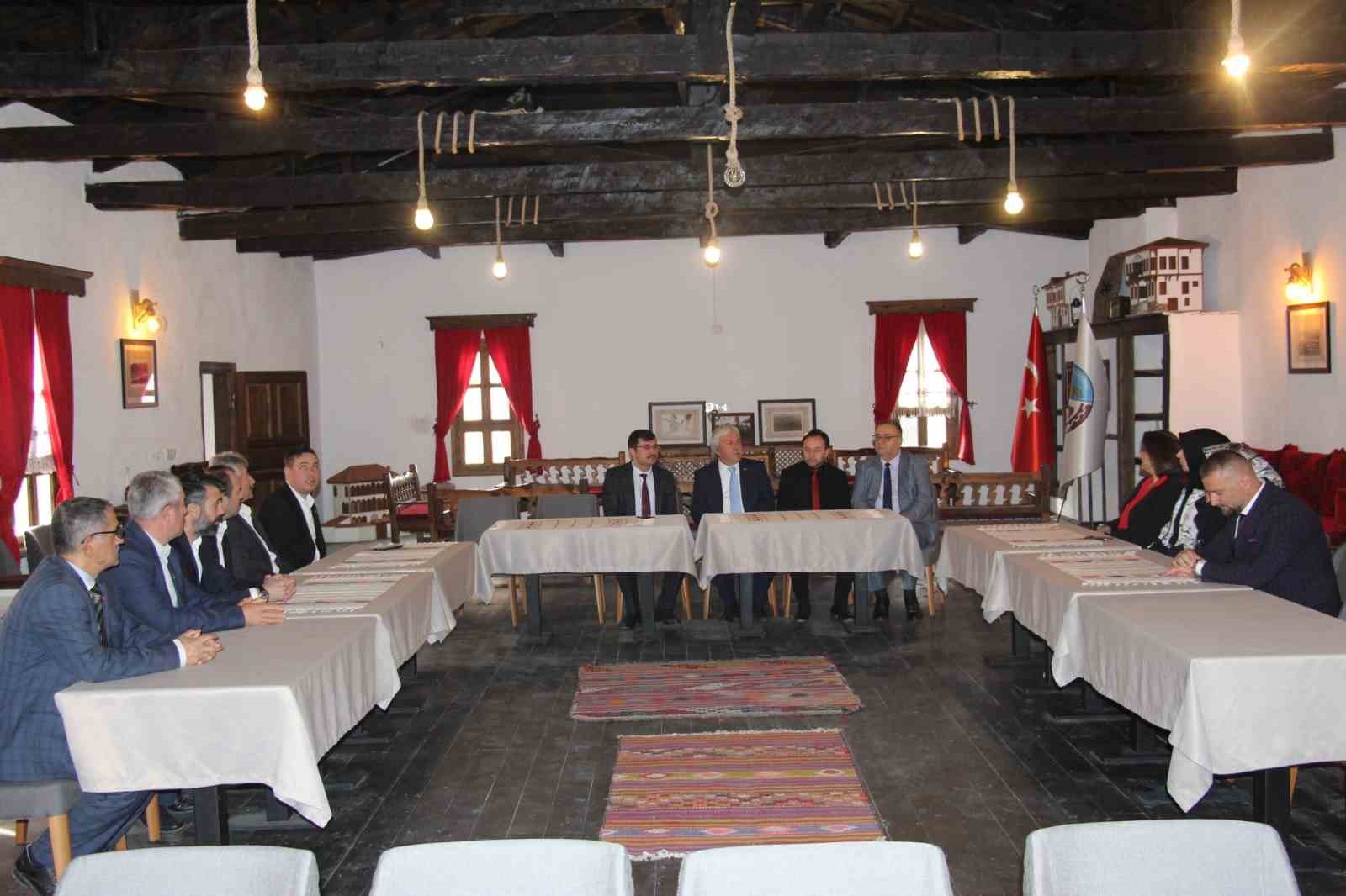 OSMANELİ BELEDİYE BAŞKANI MÜNÜR ŞAHİN, 1308 OSMANELİ BELEDİYESPOR LOKALİ VE