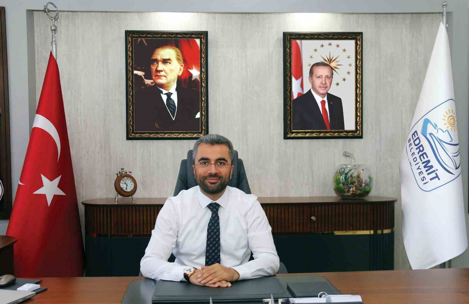 VAN’IN EDREMİT BELEDİYE BAŞKANI İSMAİL SAY, ON BİR AYIN SULTANI