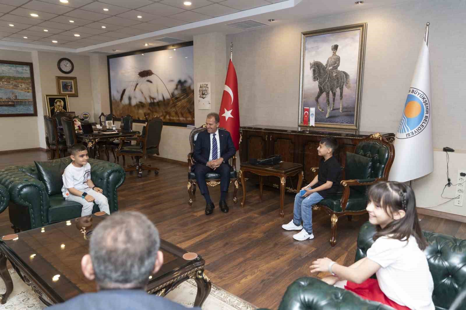 MERSİN BÜYÜKŞEHİR BELEDİYE BAŞKANI VAHAP SEÇER, ‘23 NİSAN ULUSAL EGEMENLİK