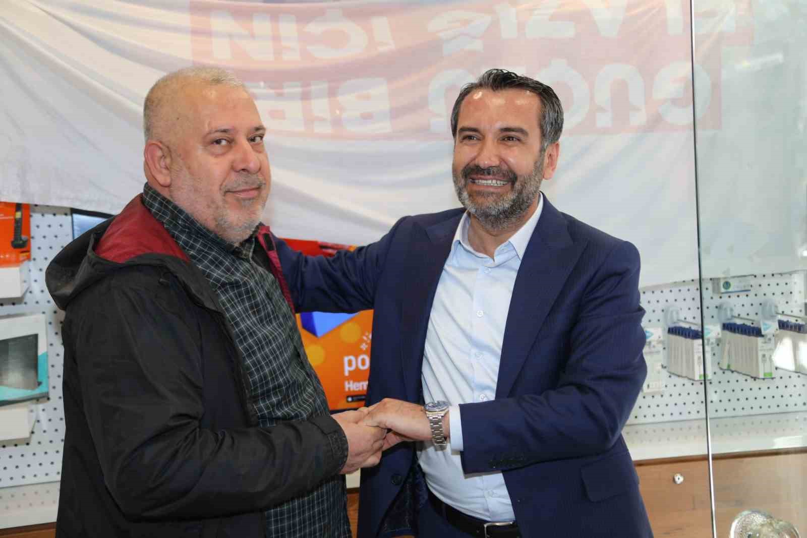 ELAZIĞ BELEDİYE BAŞKANI ŞAHİN ŞERİFOĞULLARI, ESNAF VE VATANDAŞLARLA BİR ARAYA