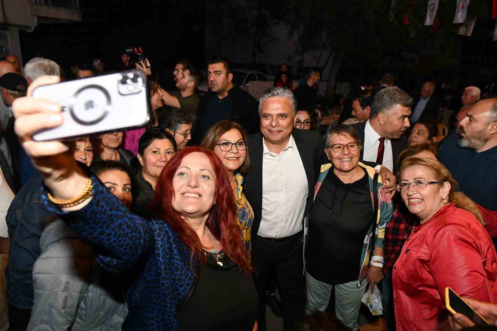 MURATPAŞA BELEDİYE BAŞKANI ÜMİT UYSAL, ÜÇGEN MAHALLESİ’NDE DÜZENLENEN İFTARDA, MURATPAŞA’DA