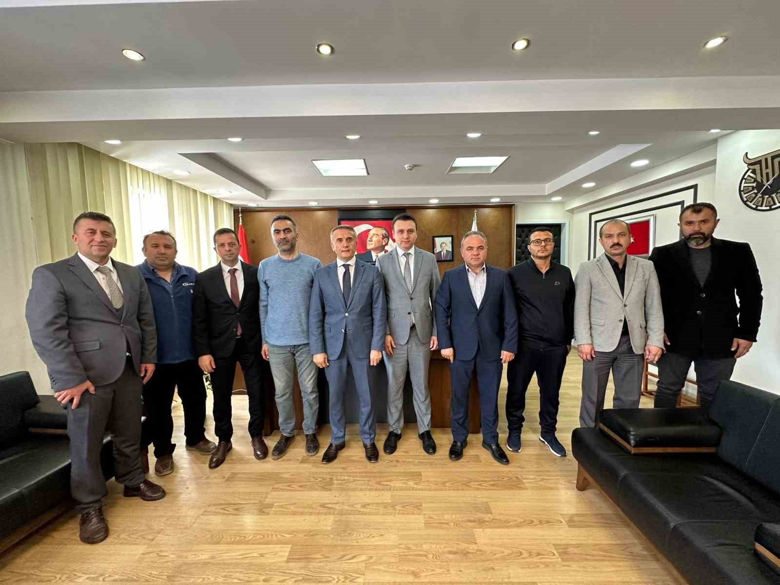 BELEDİYE BAŞKAN YARDIMCILARI ÇÖPLÜ VE CANDAN, ÖNCEKİ GÜN GÖREVİ SIRASINDA