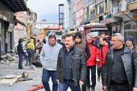 BAŞKAN YILMAZ 7/24 HEM BALIKESİR’DE HEM DE DEPREM BÖLGESİNDE
