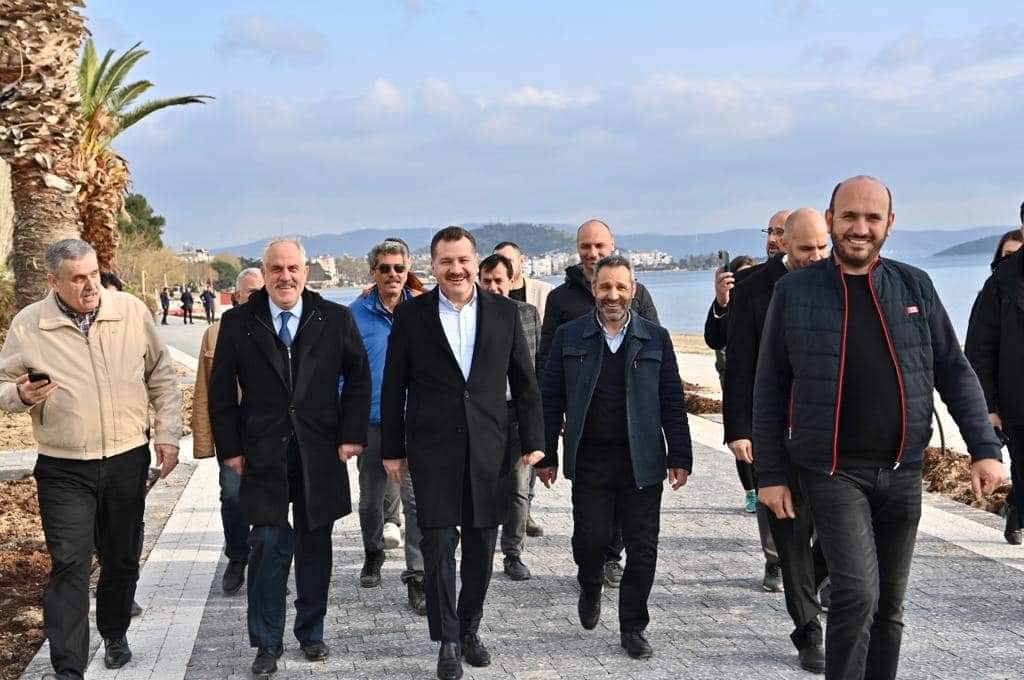 BAŞKAN YÜCEL YILMAZ ERDEK ÇUĞRA SAHİL ÇALIŞMALARINI İNCELEDİ