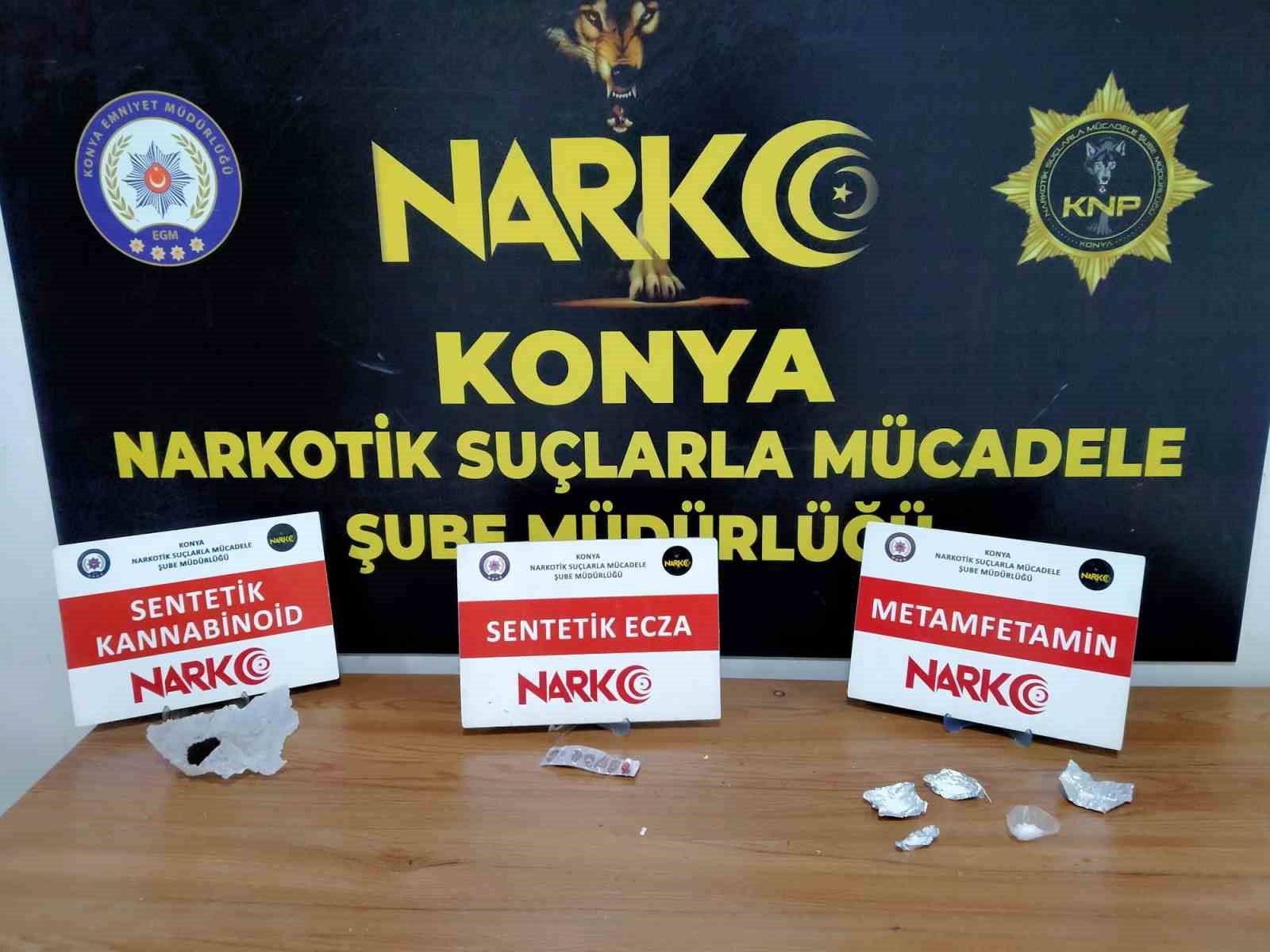 KONYA'DA NARKOTİK EKİPLERİ BİR SIHHİ TESİSATÇIDA DÜZENLEDİKLERİ BASKINDA, UYUŞTURUCU ELE