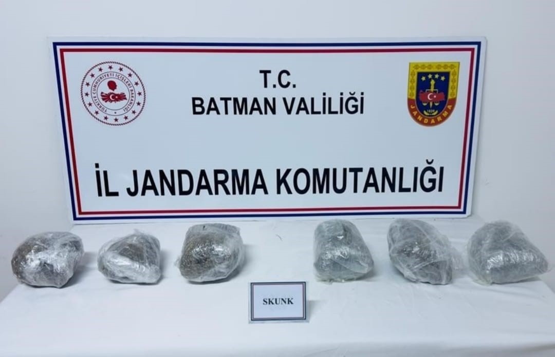 BATMAN’DA JANDARMA EKİPLERİNCE UYUŞTURUCU İLE MÜCADELE DAHİLİNDE SON BİR AYDA