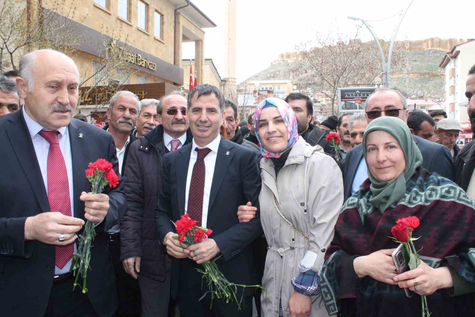 BAYBURT'UN AK PARTİ ADAYI ATEŞ MEMLEKETİNDE COŞKUYLA KARŞILANDI