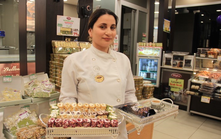 RAMAZAN BAYRAMINA SAYILI GÜNLER KALA EV VE İŞ YERLERİNDE BAYRAM
