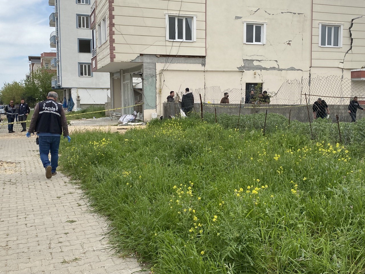 ADIYAMAN’DA, RAMAZAN BAYRAMININ İKİNCİ GÜNÜ SABAHIN ERKEK SAATLERİNDE BOŞ ARAZİ