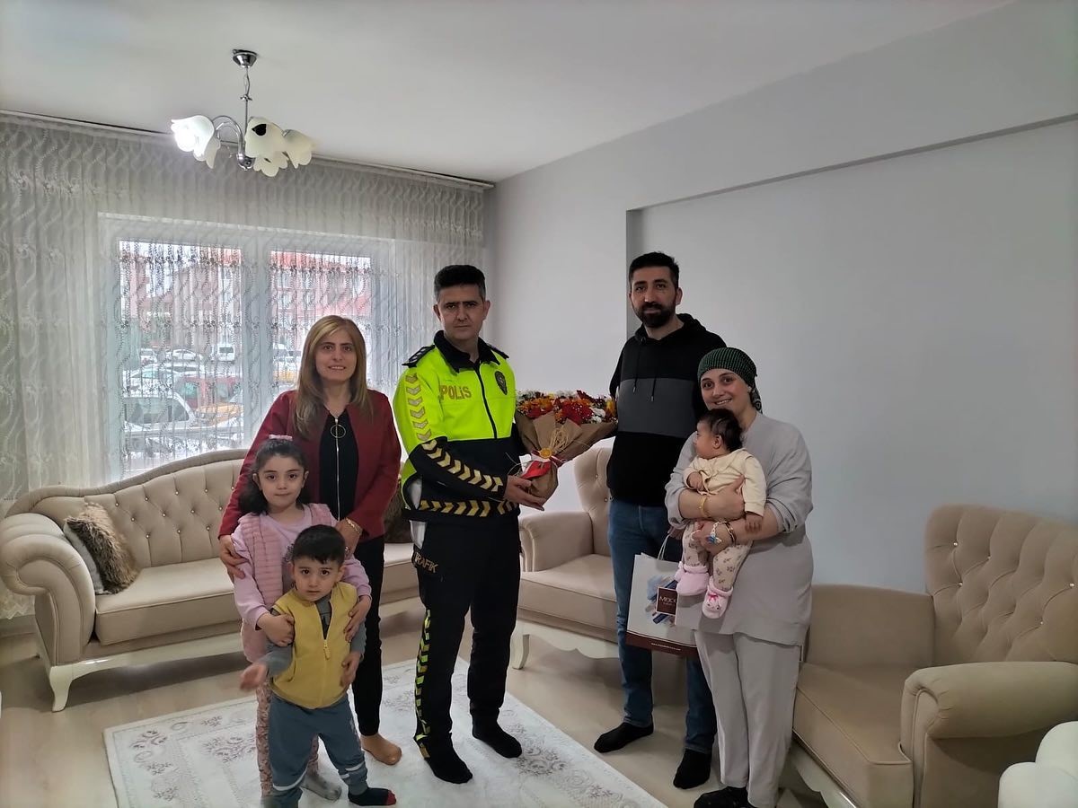 BAYRAMDA ŞEHİT AİLELERİ ZİYARET EDİLDİ