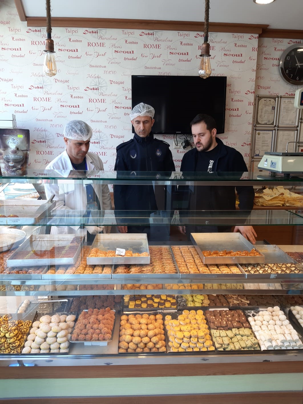 BAYRAMPAŞA’DA FIRINLARA ‘RAMAZAN DENETİMİ’ YAPILDI