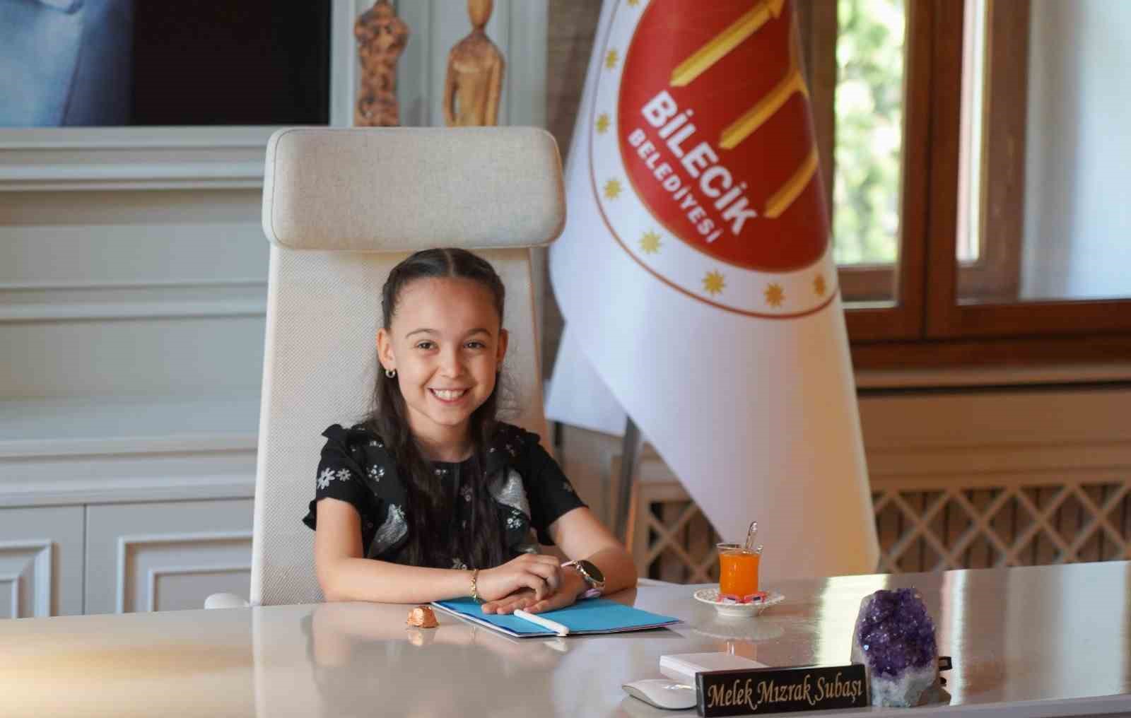 BİLECİK BELEDİYE BAŞKAN V. MELEK MIZRAK SUBAŞI, 23 NİSAN ULUSAL