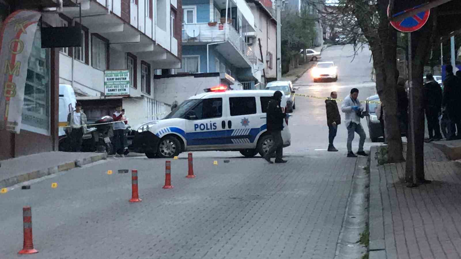 KOCAELİ'NİN DERİNCE İLÇESİNDE İŞ YERİNİN ÖNÜNDE SİLAHLI SALDIRIYA UĞRAYAN BERBERİN